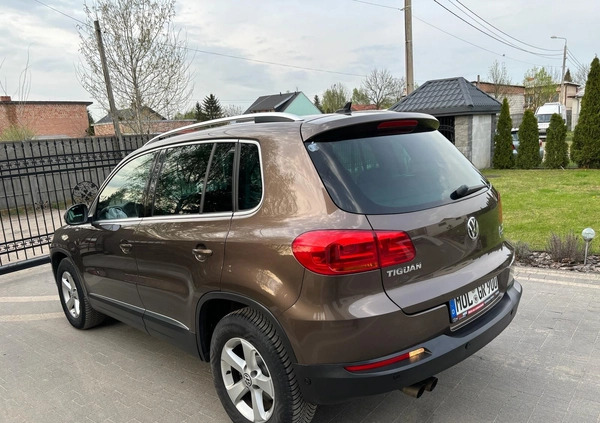 Volkswagen Tiguan cena 54700 przebieg: 177456, rok produkcji 2015 z Gniew małe 326